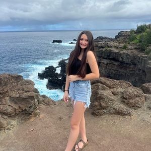 Meet your Posher, Kaylee